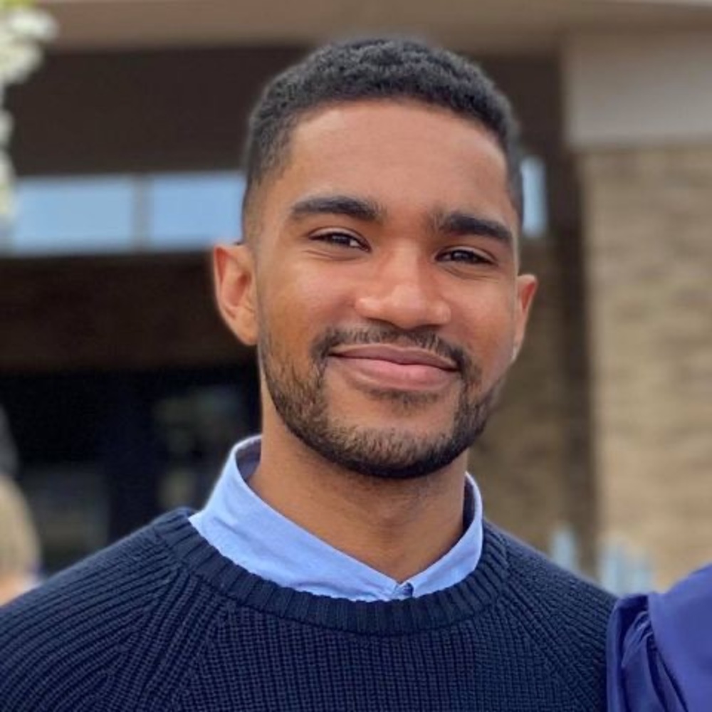 Meet your Posher, Zachary